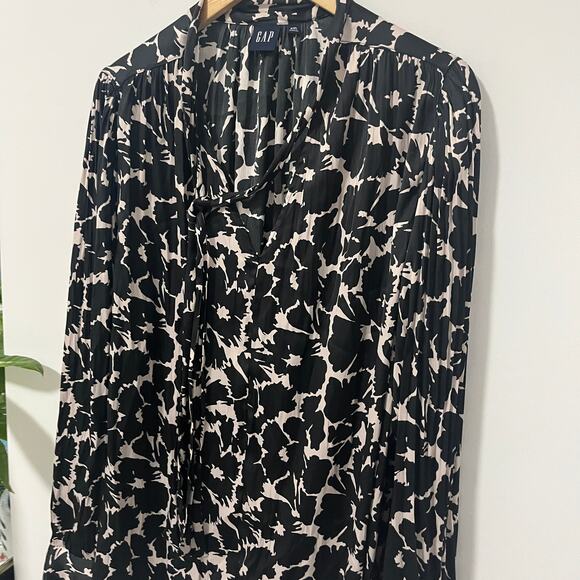 Gap Black & White Floral Print Neck Tie Blouse Size XXL - Picture 2 of 5